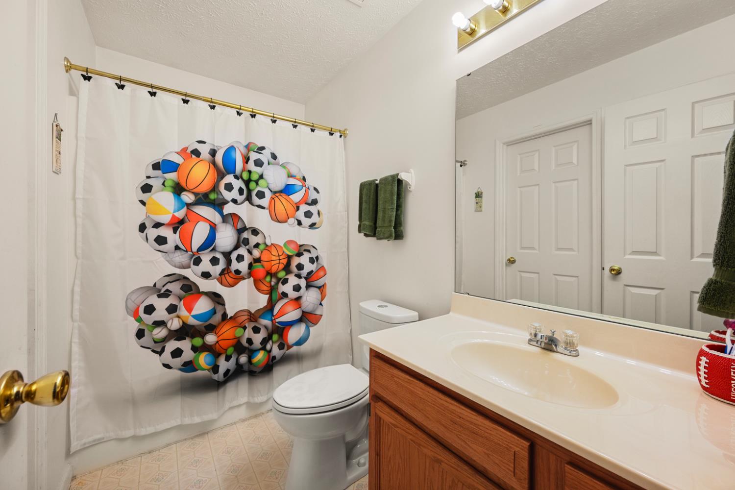 526 Hellers Trail Milan, IN 47031 - Photo 37 of 51 2nd floor primary suite bathroom