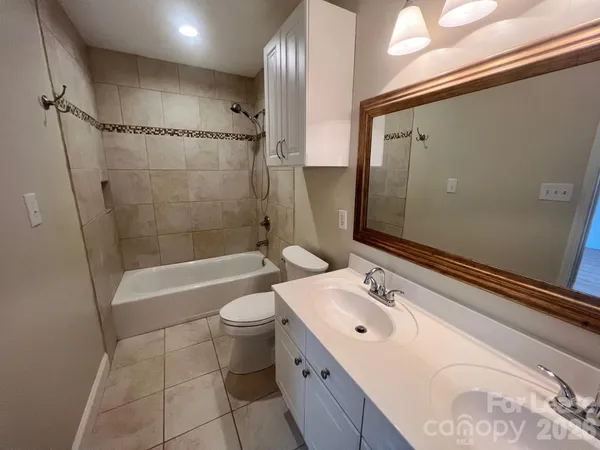 $1,675 | 819 Northeast Drive, Unit 69, Davidson, NC 28036