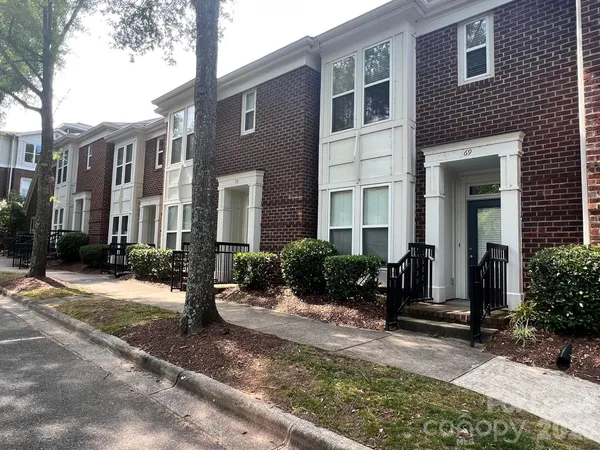 $1,675 | 819 Northeast Drive, Unit 69, Davidson, NC 28036