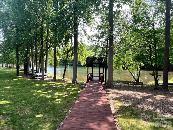 $1,675 | 819 Northeast Drive, Unit 69, Davidson, NC 28036