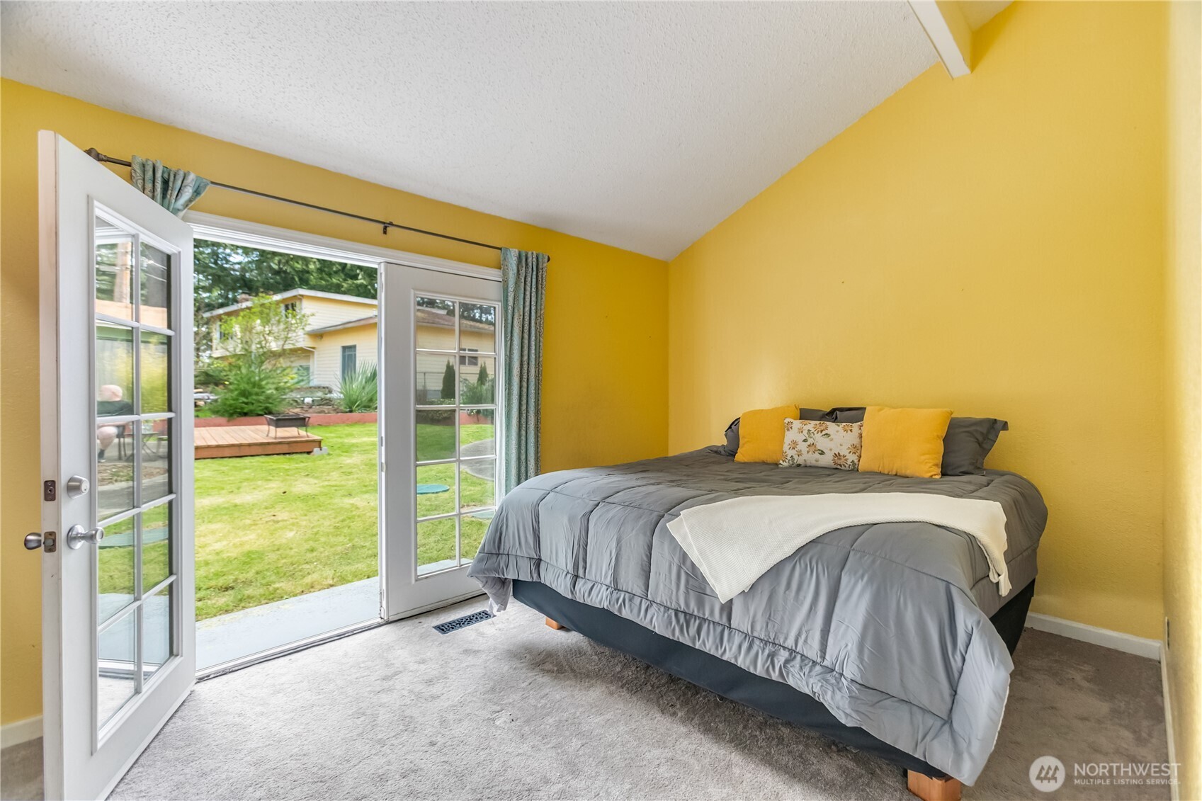 2457 Rocky Point Road Northwest Bremerton, WA 98312 - Photo 15 of 31