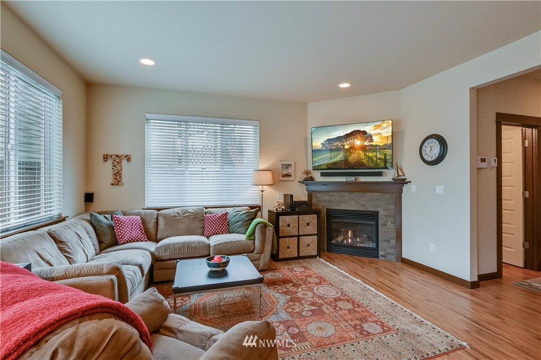 610 197th Street Southeast Bothell, WA 98012 - Photo 5 of 25