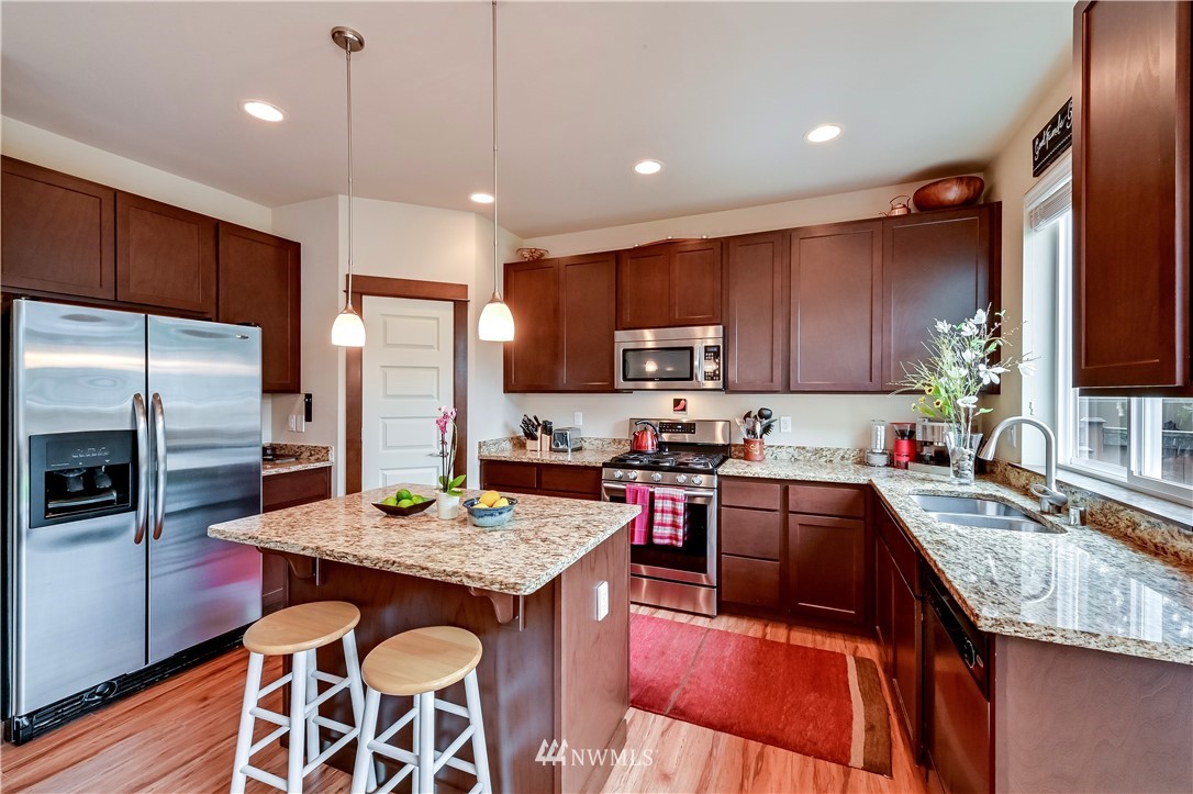 610 197th Street Southeast Bothell, WA 98012 - Photo 10 of 25