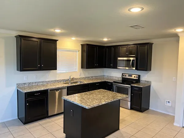 $1,950 | 227 Citrus Drive, Fate, TX 75087