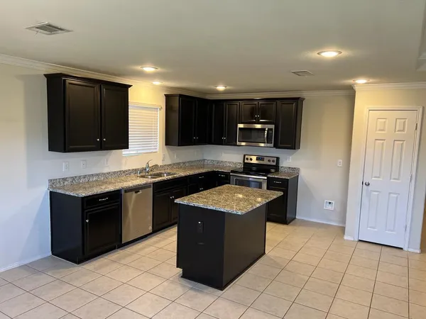 $1,950 | 227 Citrus Drive, Fate, TX 75087