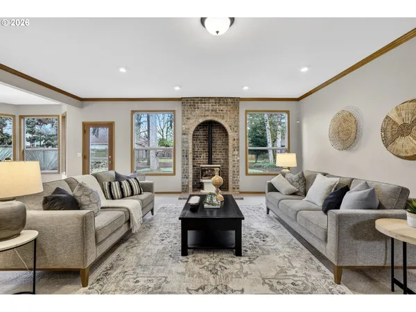 $714,900 | 5778 Southeast McNary Road, Milwaukie, OR 97267