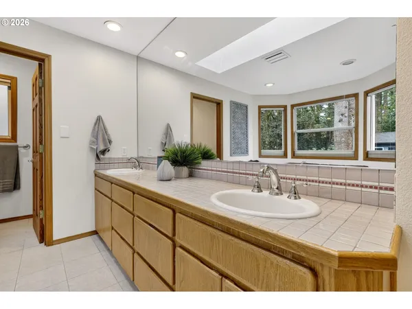 $714,900 | 5778 Southeast McNary Road, Milwaukie, OR 97267