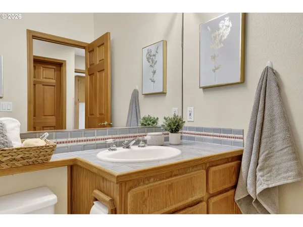 $714,900 | 5778 Southeast McNary Road, Milwaukie, OR 97267