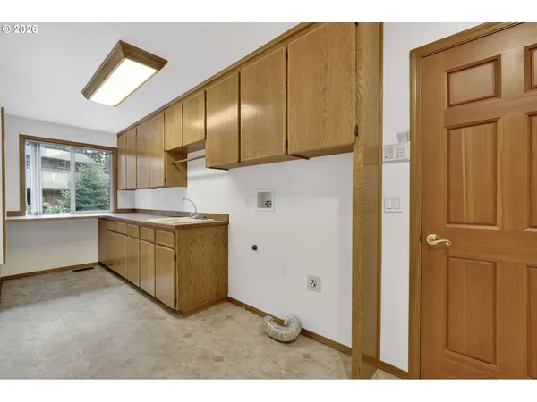 $714,900 | 5778 Southeast McNary Road, Milwaukie, OR 97267