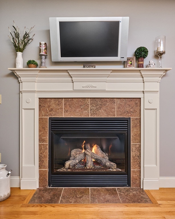 42 Coleman Road Southampton, MA 01073 - Photo 5 of 31 Gallery Image 5