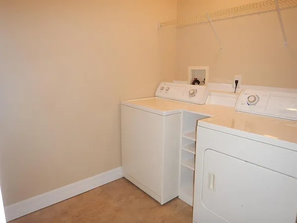 $1,950 | 453 West Desoto Street, Clermont, FL 34711