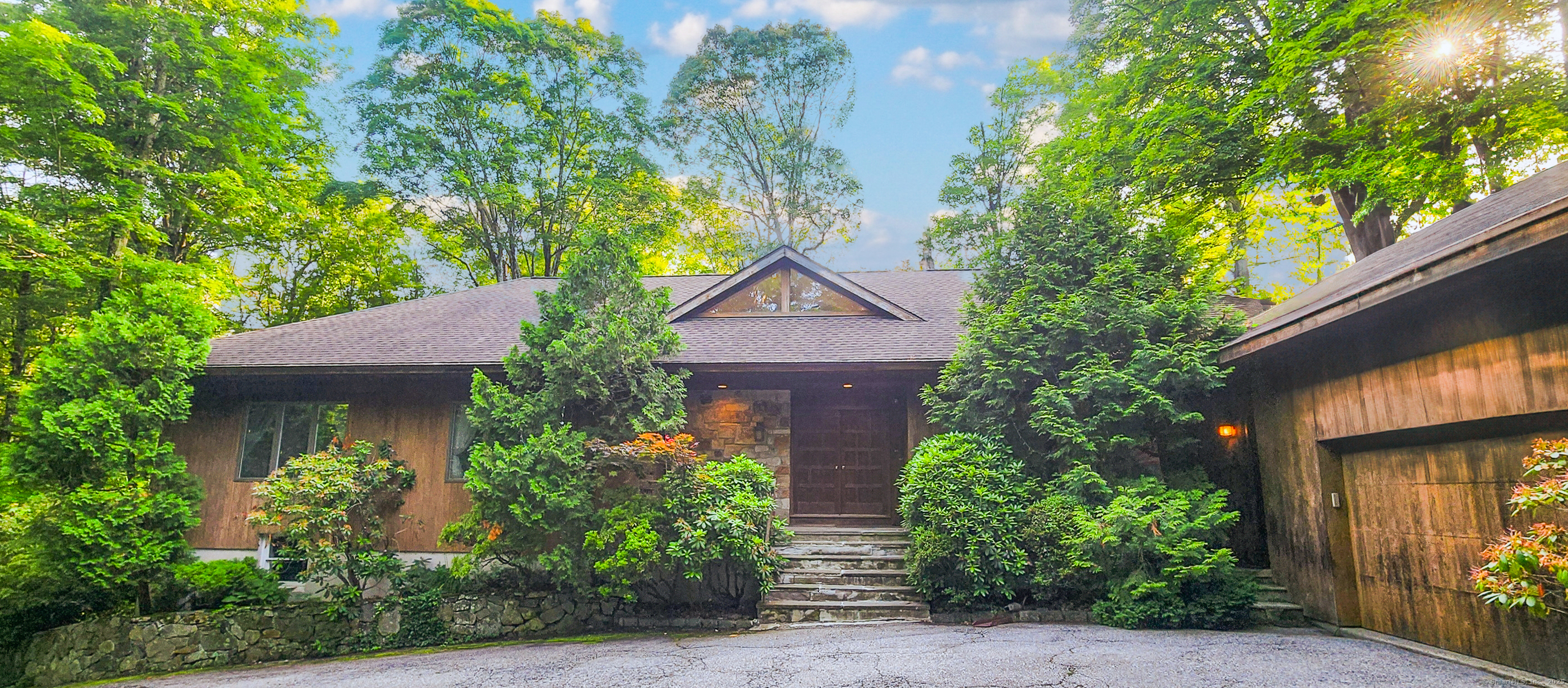 518 Woodbine Road Stamford, CT 06903 - Photo 1 of 1 Welcome to 518 Woodbine Road!