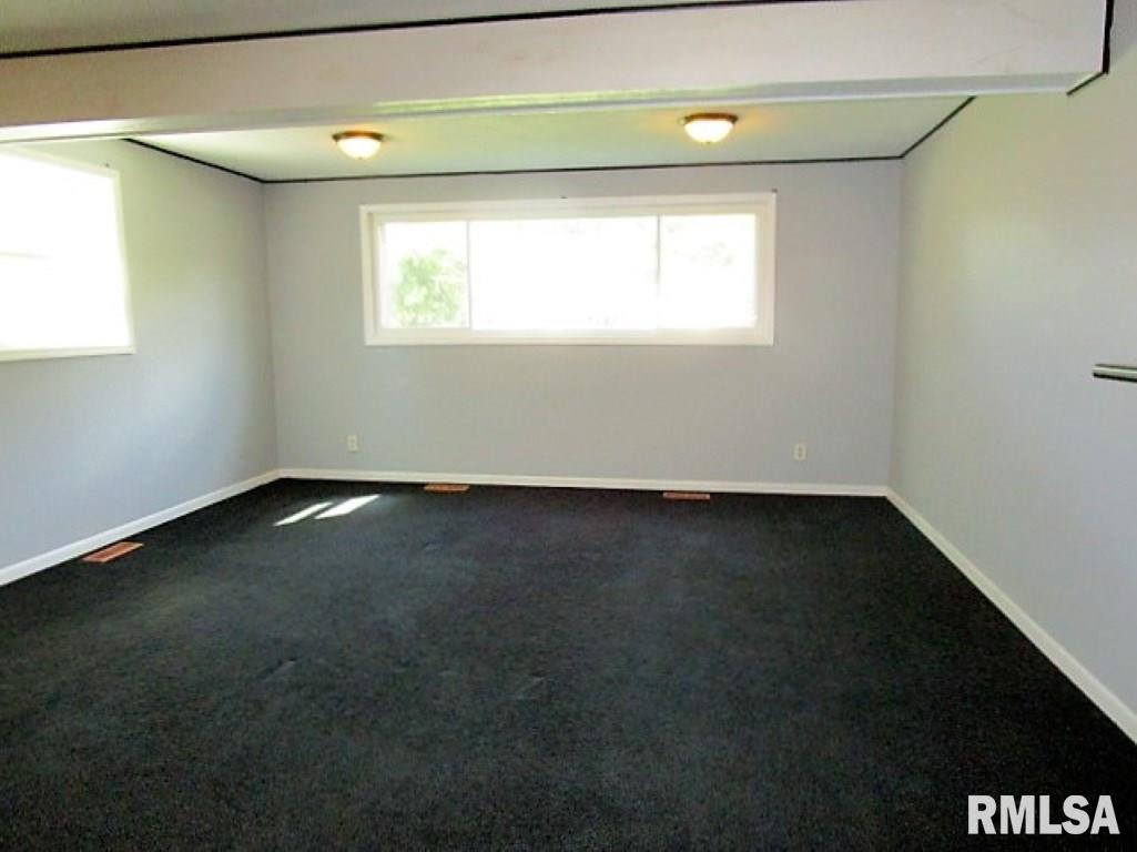 6736 North Post Oak Road Peoria, IL 61615 - Photo 13 of 20 Gallery Image 13