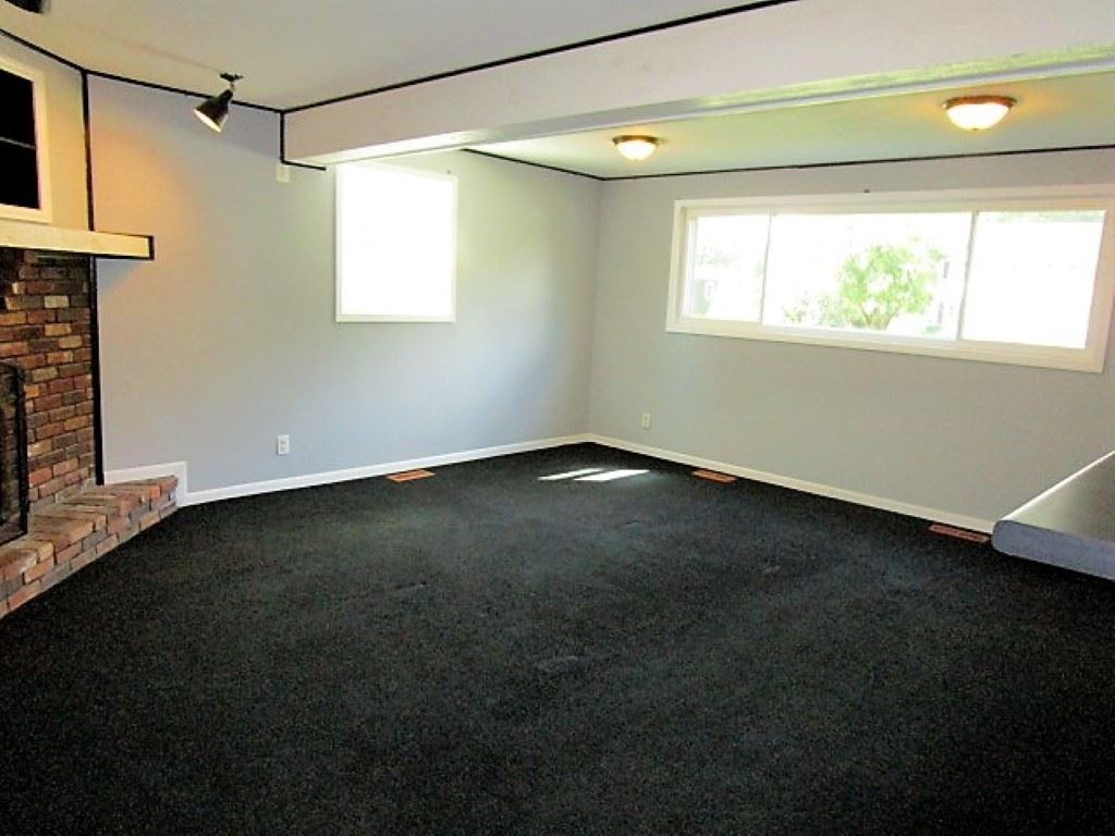 6736 North Post Oak Road Peoria, IL 61615 - Photo 17 of 20 Gallery Image 17