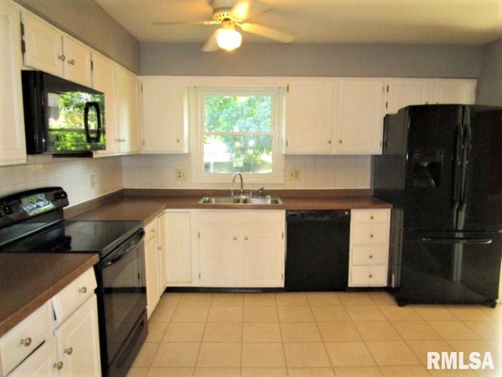 6736 North Post Oak Road Peoria, IL 61615 - Photo 6 of 20 Gallery Image 6