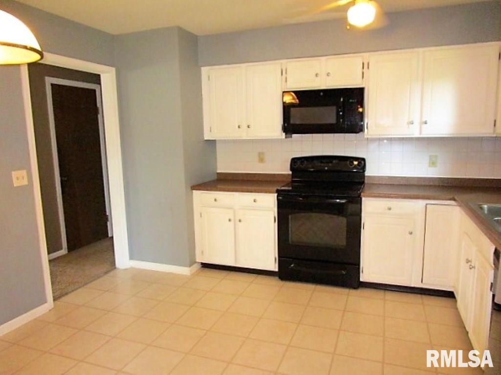 6736 North Post Oak Road Peoria, IL 61615 - Photo 8 of 20 Gallery Image 8