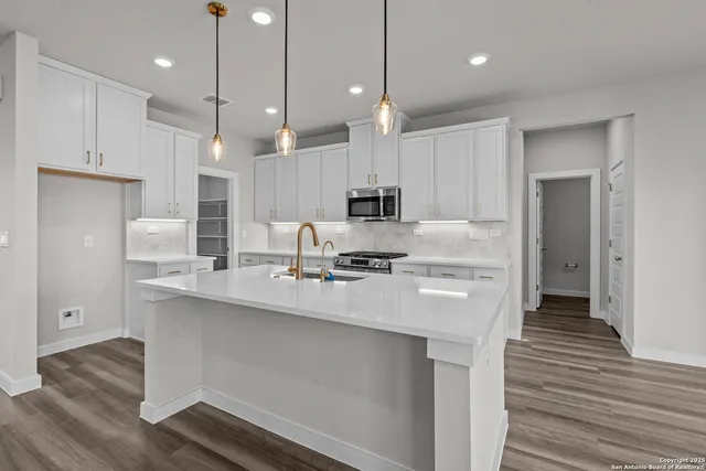 $399,999 | 1520 Upwell Creek, New Braunfels, TX 78130