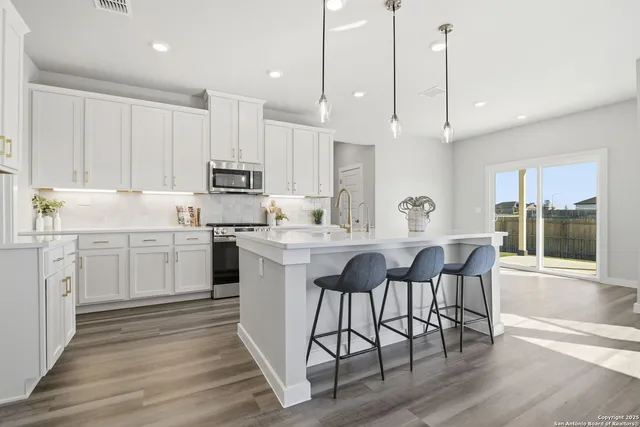 $399,999 | 1520 Upwell Creek, New Braunfels, TX 78130