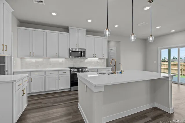 $399,999 | 1520 Upwell Creek, New Braunfels, TX 78130