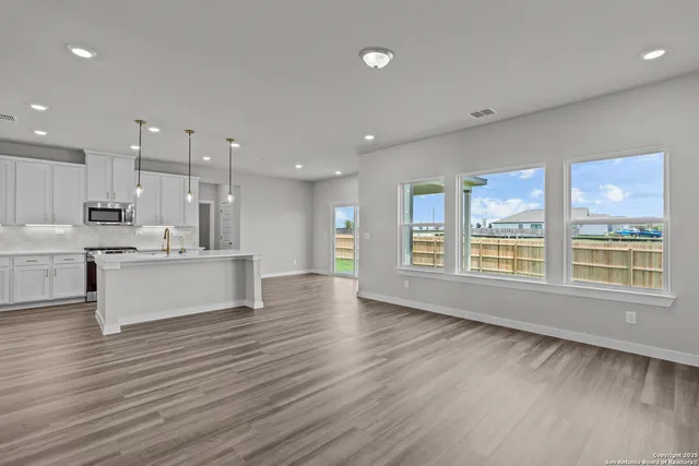 $399,999 | 1520 Upwell Creek, New Braunfels, TX 78130