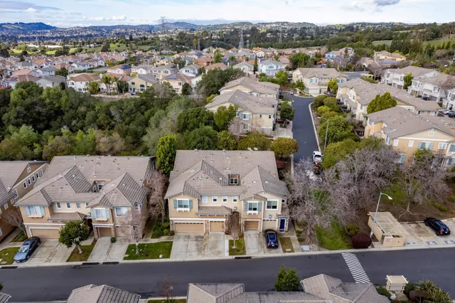 $785,000 | 23158 Canyon Terrace Drive, Castro Valley, CA 94552