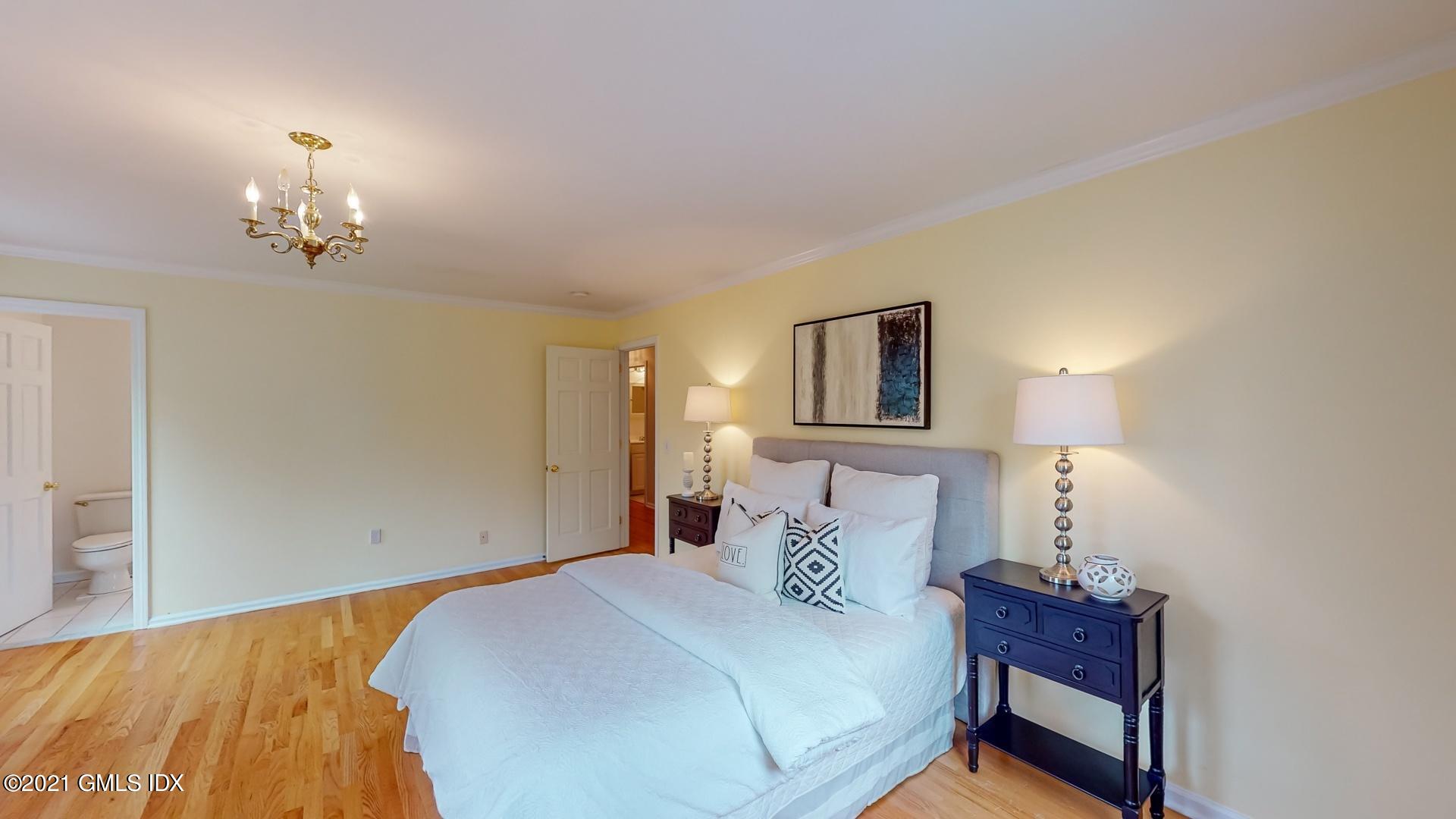 43 Indian Field Road Greenwich, CT 06830 - Photo 33 of 44 item_38