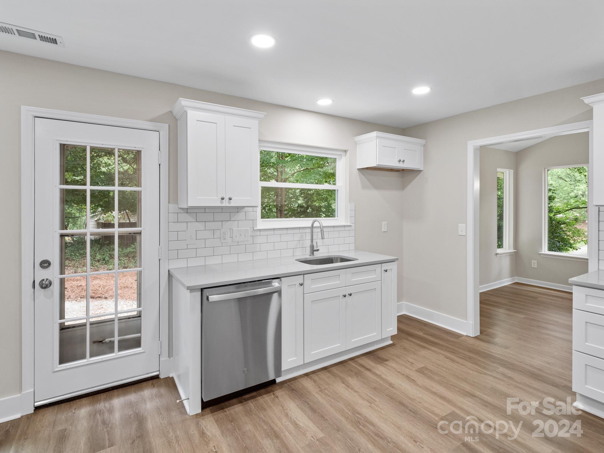 8219 Rittenhouse Circle Charlotte, NC 28270 - Photo 14 of 46 Gallery Image 14