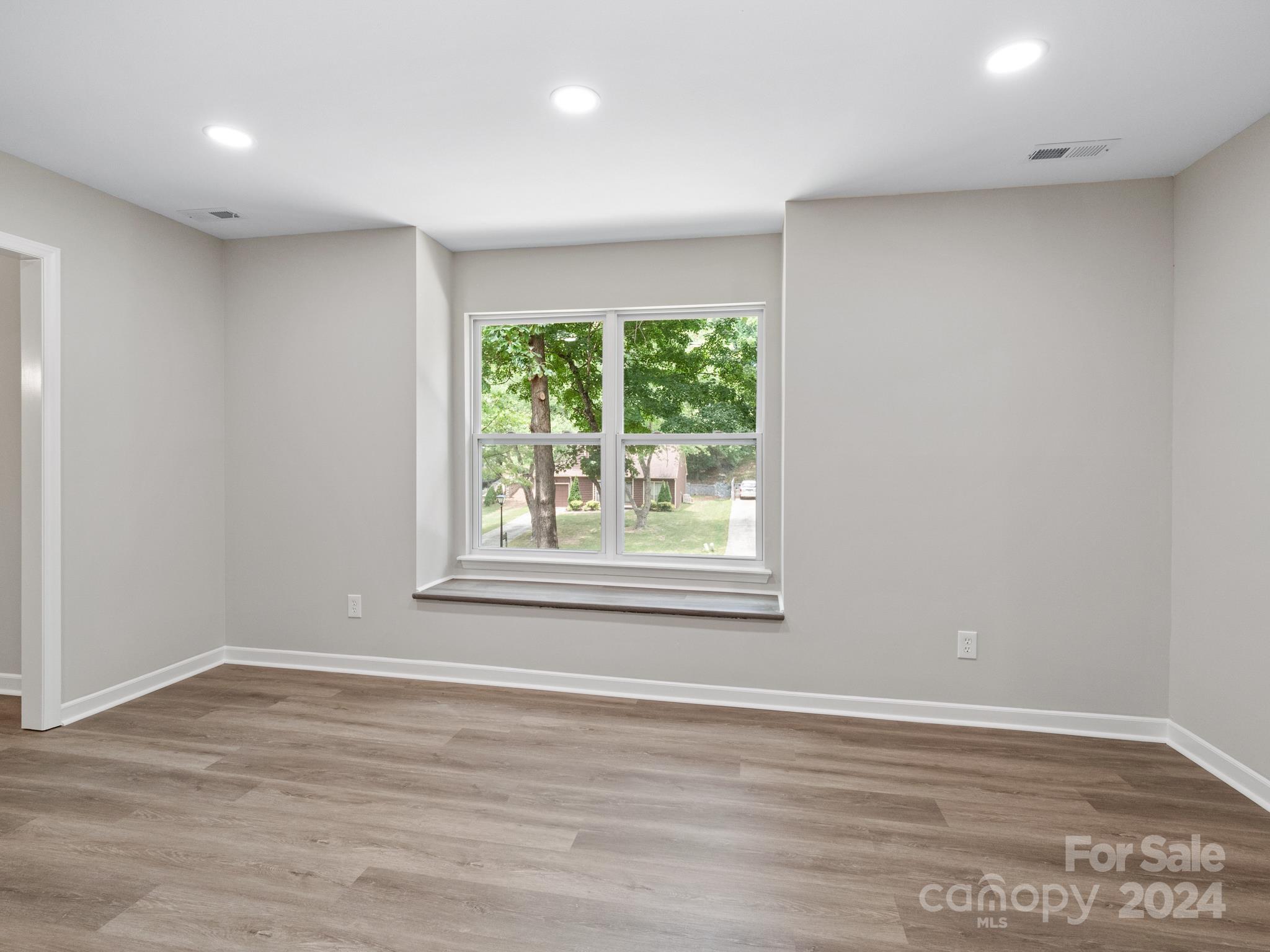 8219 Rittenhouse Circle Charlotte, NC 28270 - Photo 9 of 46 Gallery Image 9