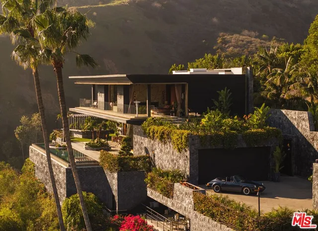 $165,000 | 1851 North Stanley Avenue, Los Angeles, CA 90046