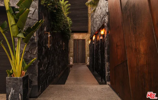 $165,000 | 1851 North Stanley Avenue, Los Angeles, CA 90046