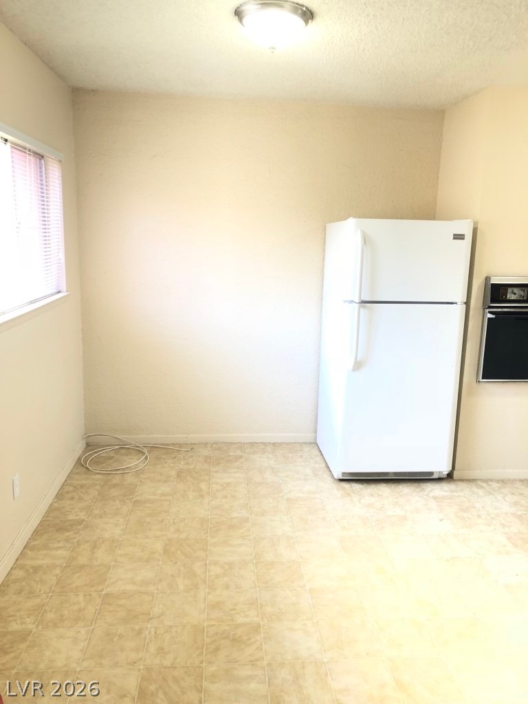 350 East Desert Inn Road, Unit H201 Las Vegas, NV 89109 - Photo 6 of 16 Breakfast Nook/ Dining area