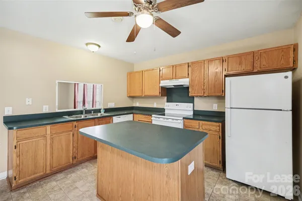 $1,800 | 7523 Double Springs Court, Charlotte, NC 28262
