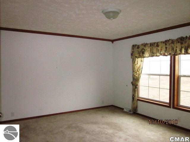 1771 West Jefferson Road St. Louis, MI 48880 - Photo 6 of 12 1768783-5.JPG