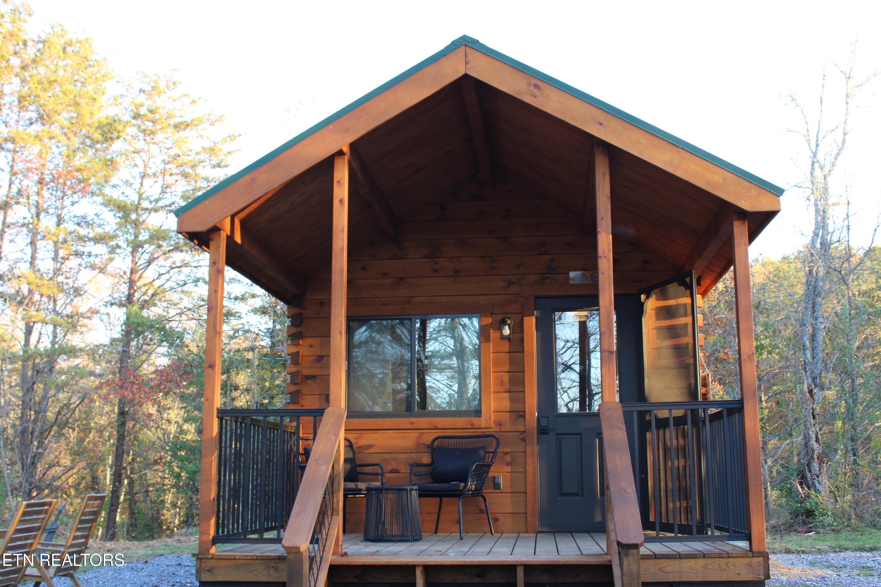 1652 Shady Grove Rd. front pic