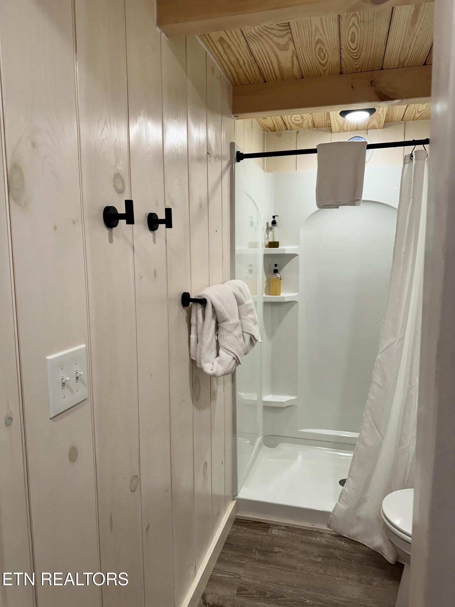 1652 Shady Grove Road Sevierville, TN 37876 - Photo 15 of 24 1652 Shady Grove Rd. bath 2