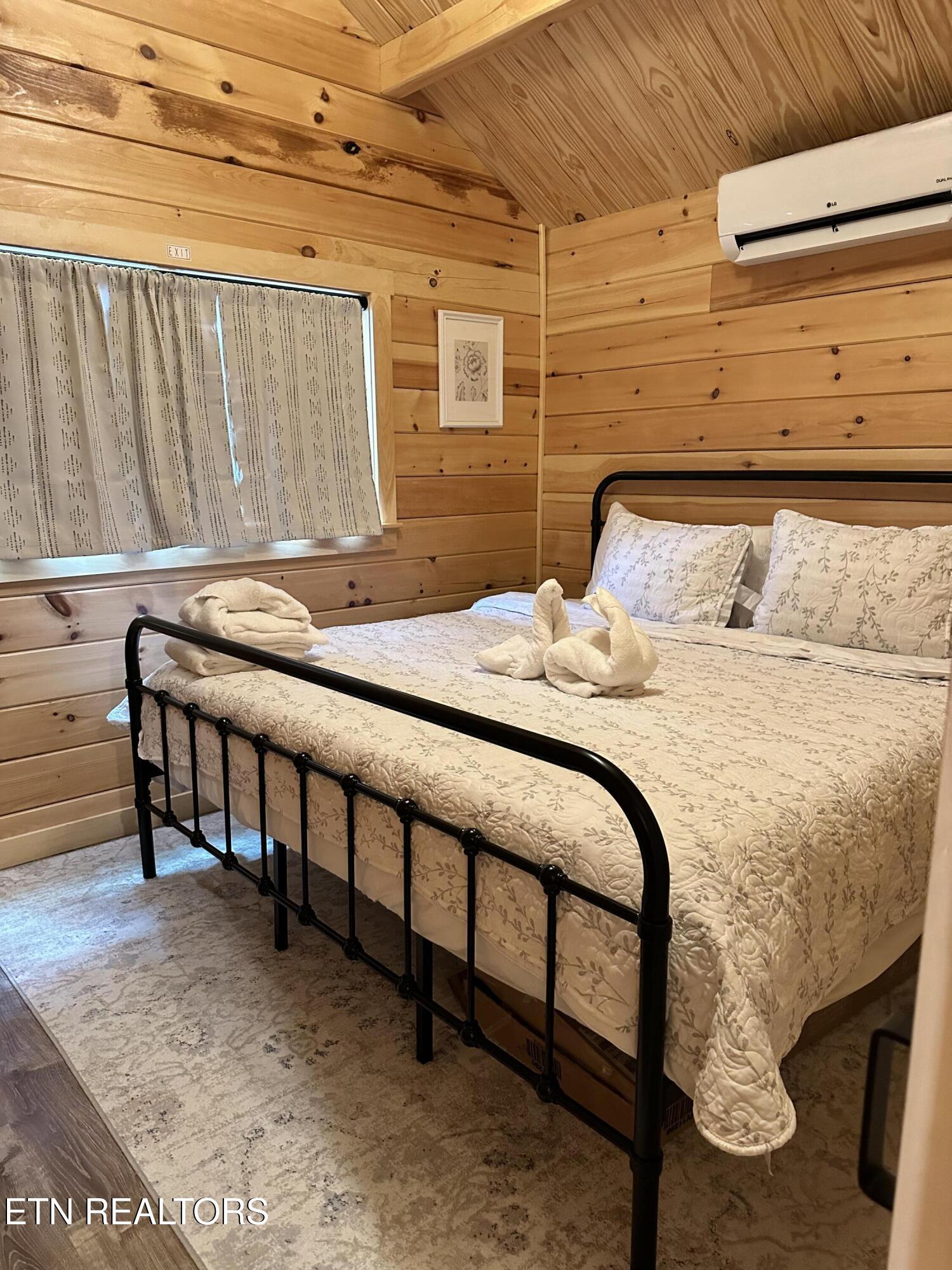 1652 Shady Grove Road Sevierville, TN 37876 - Photo 16 of 24 1652 Shady Grove Rd. bedroom