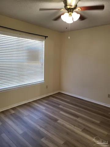 $995 | 501 East Burgess Road, Unit H5, Pensacola, FL 32504