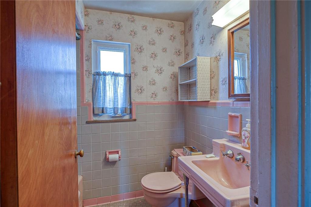 1818 Roosevelt Road Sewickley, PA 15143 - Photo 10 of 25 Gallery Image 10