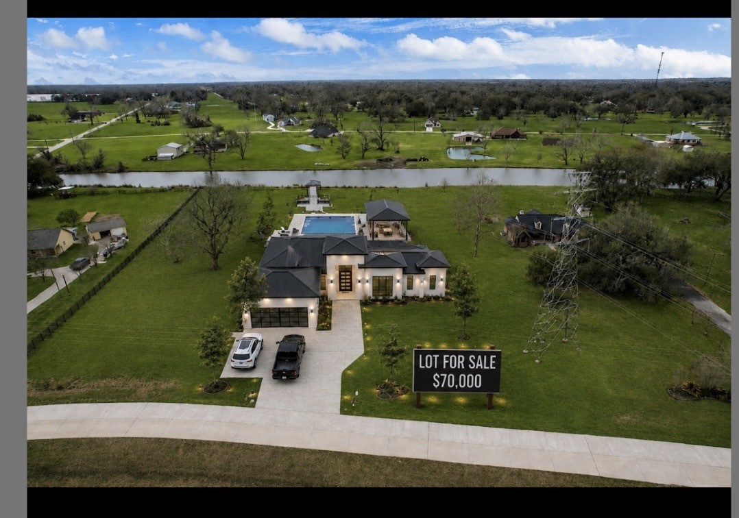 708 Winchester Trail Angleton, TX 77515 - Photo 4 of 4 This is just an example of what can be built on this Lot