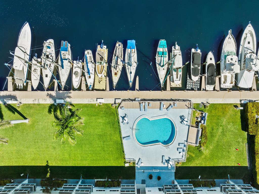 1475 Southeast 15th Street, Unit 311 Fort Lauderdale, FL 33316 - Photo 15 of 19 a bathroom with sinks mirror and view