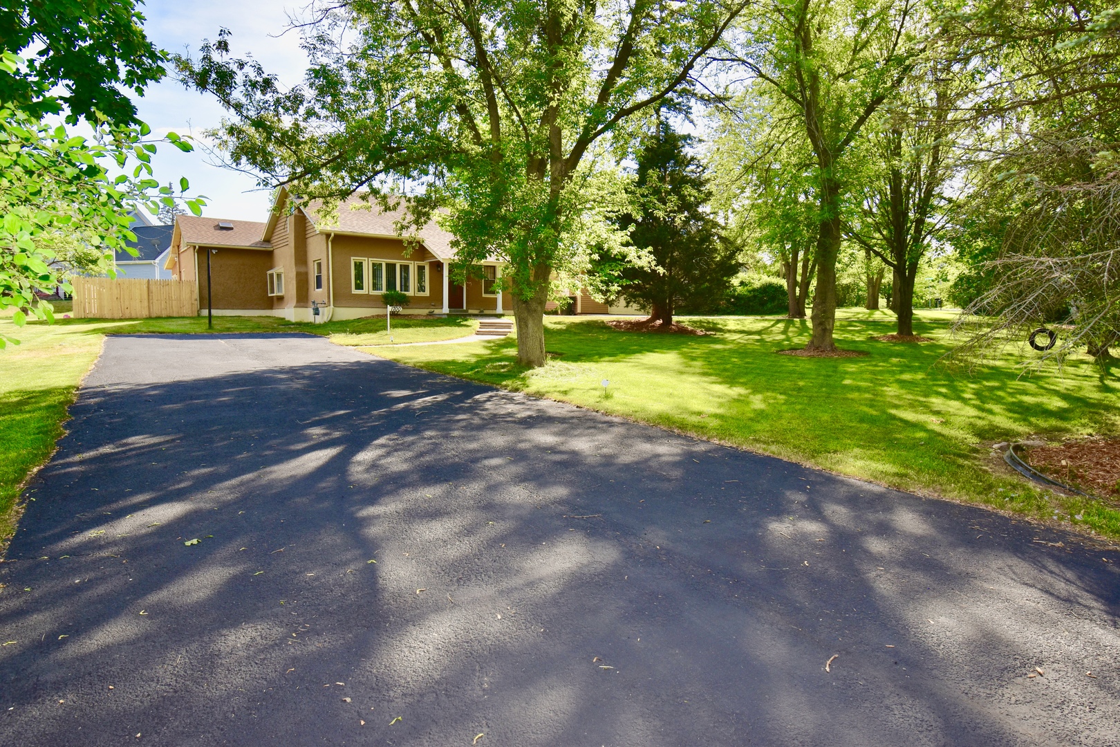 1700 Gideon Avenue Zion, IL 60099 - Photo 2 of 23