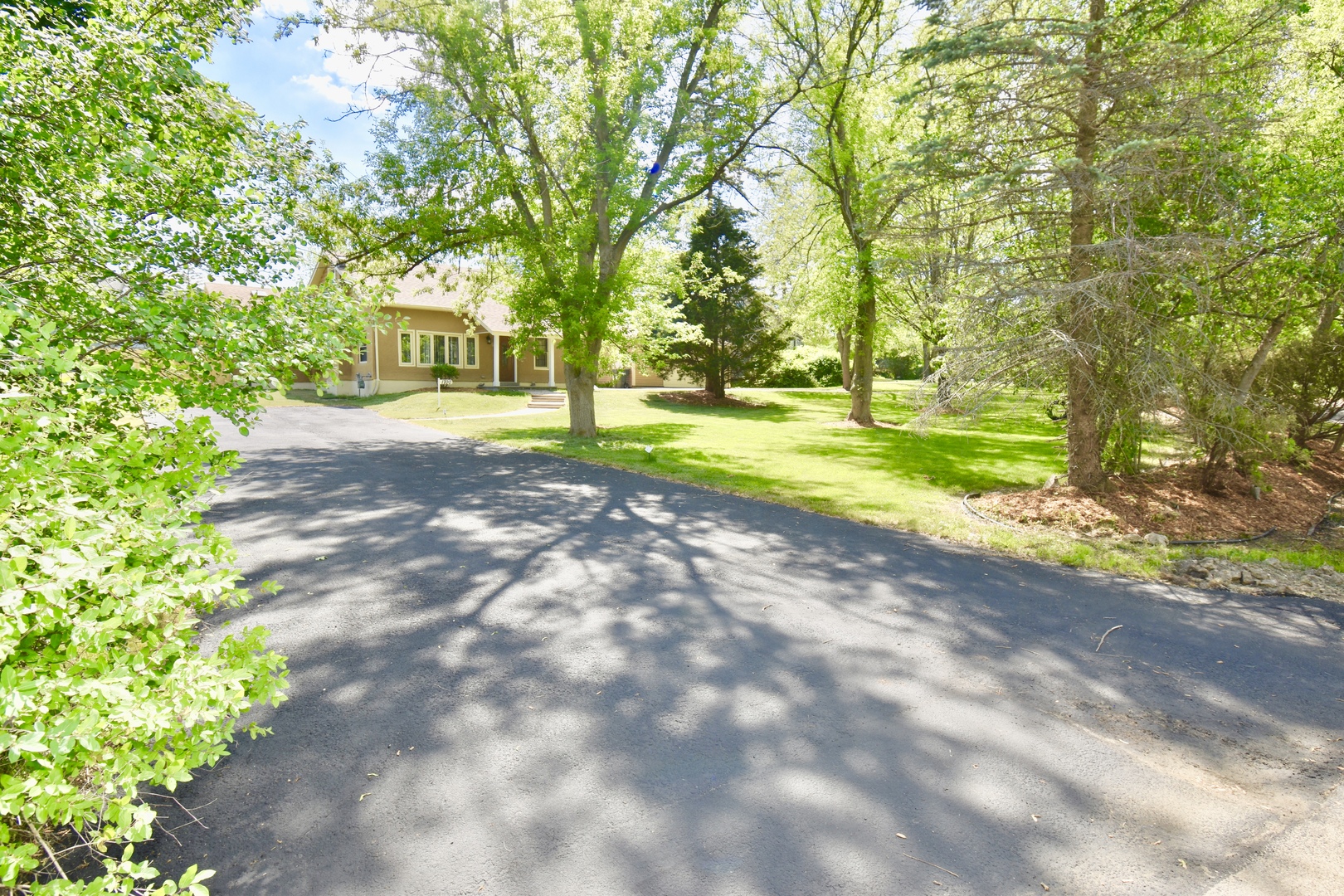 1700 Gideon Avenue Zion, IL 60099 - Photo 4 of 23