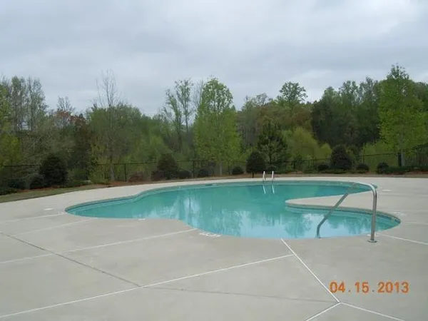 $2,400 | 665 Township Circle, Alpharetta, GA 30004