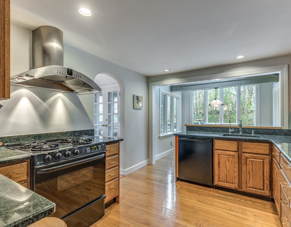 50 Robbins Road Lexington, MA 02421 - Photo 12 of 30 Gallery Image 12