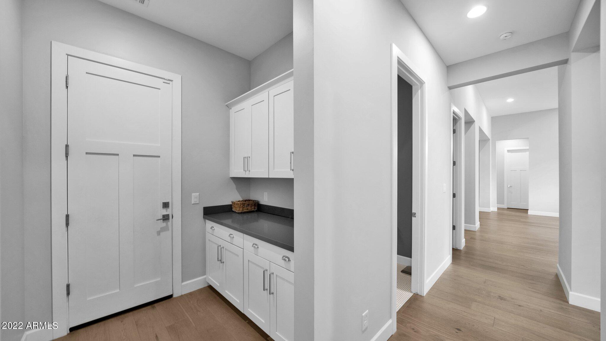 8723 North 9th Avenue Phoenix, AZ 85021 - Photo 27 of 39 Garage Entry Cabinetry