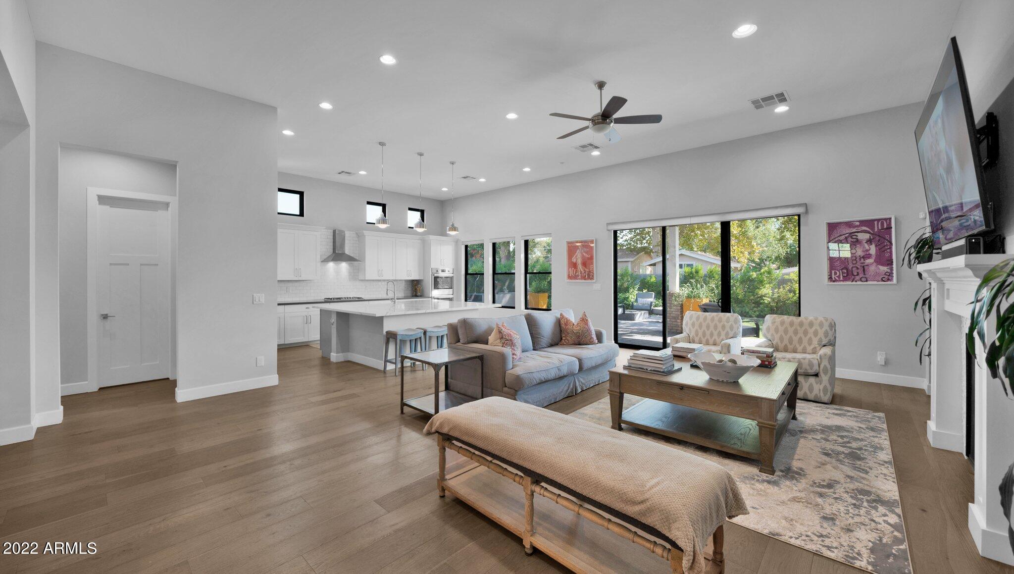 8723 North 9th Avenue Phoenix, AZ 85021 - Photo 28 of 39 Elegant Interior Finished