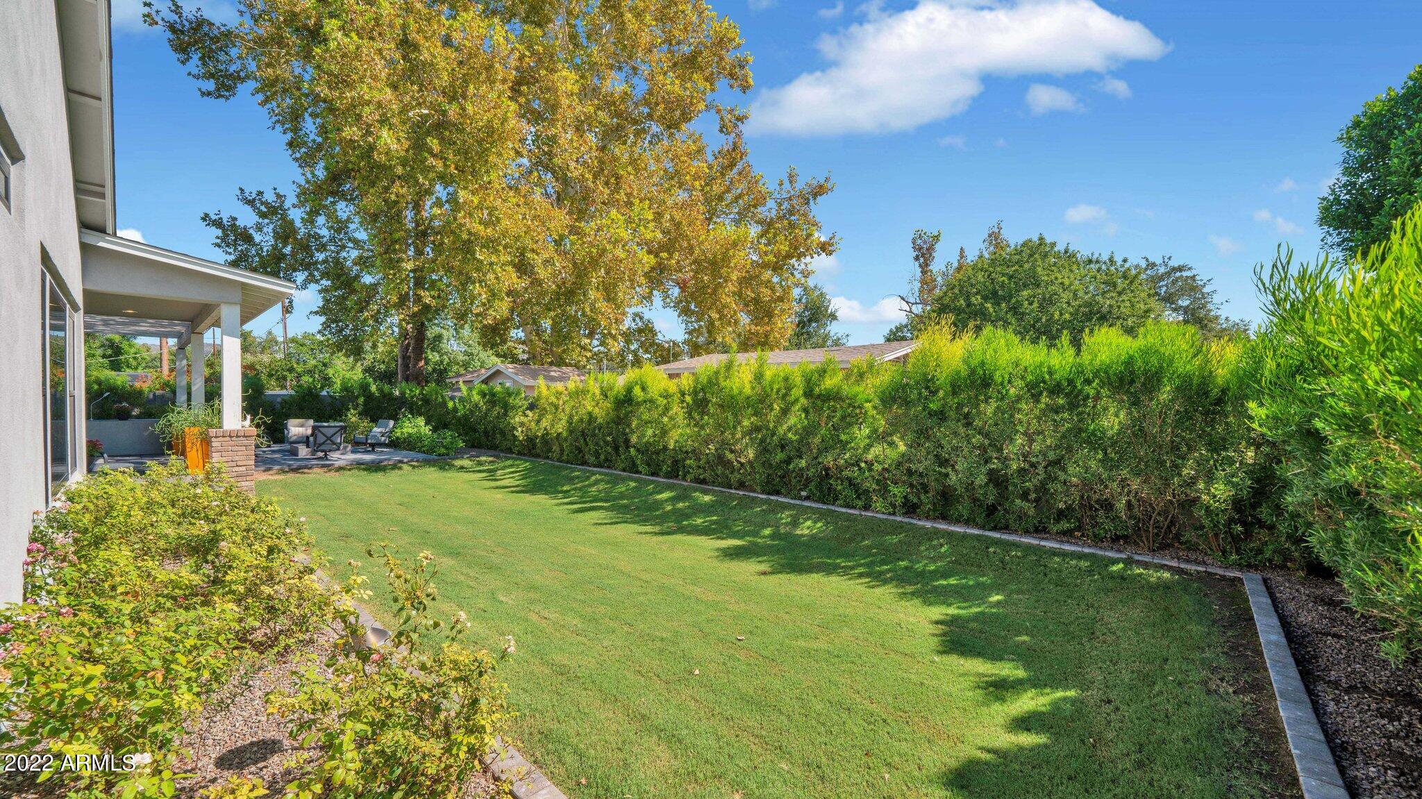 8723 North 9th Avenue Phoenix, AZ 85021 - Photo 33 of 39 Private Grassy Yard
