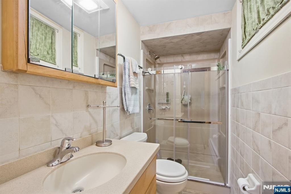 14 Leonard Road Butler, NJ 07405 - Photo 25 of 29 Gallery Image 25
