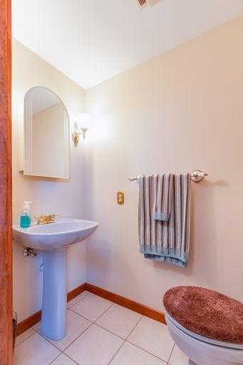 410 Ohio Avenue Rochester, PA 15074 - Photo 17 of 23 1st floor powder room.