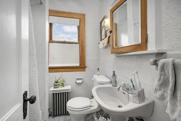 $1,295,000 | 2121 Penn Avenue South, Minneapolis, MN 55405